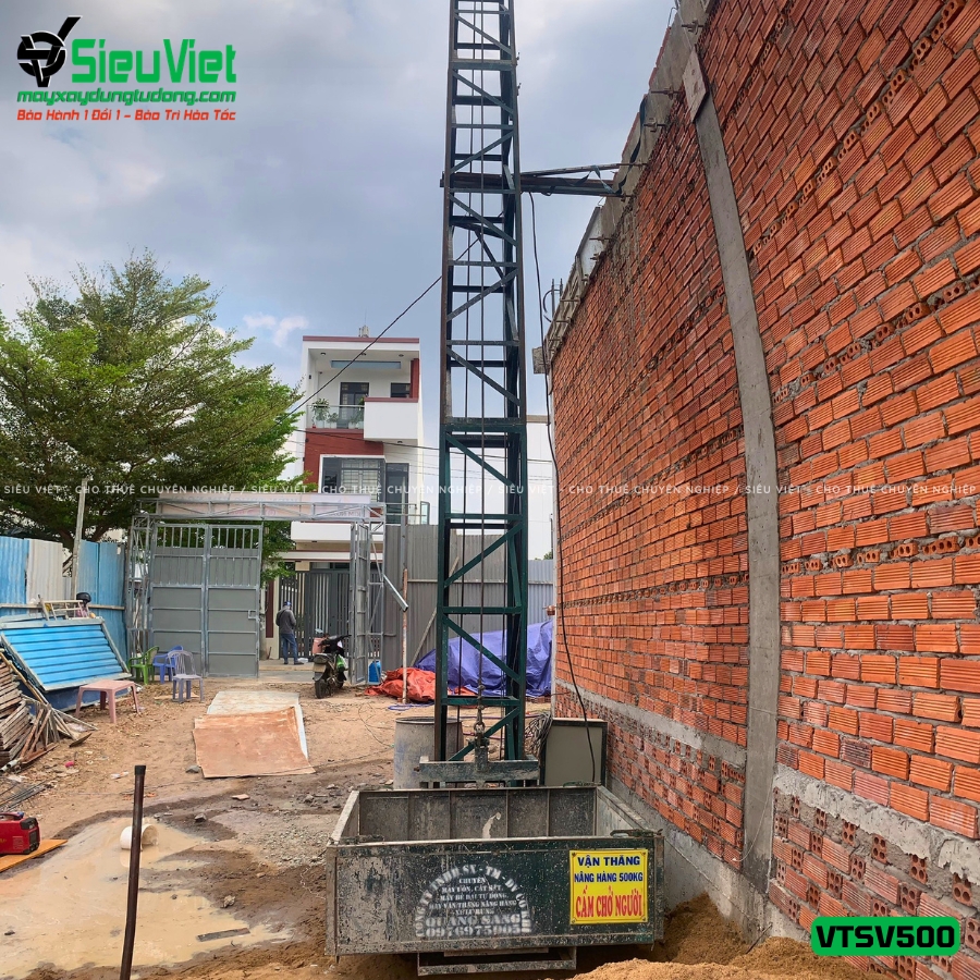 Vận thăng nâng hàng 500Kg cao 9m giao thuê
