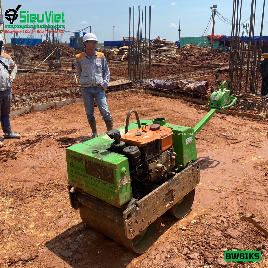 Xe lu dắt tay Bomag BW61KS bàn giao