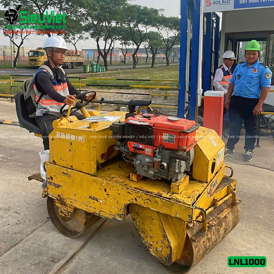 Xe lu rung 1 tấn - 1.2 tấn giao thuê ngày tại Tân Thành