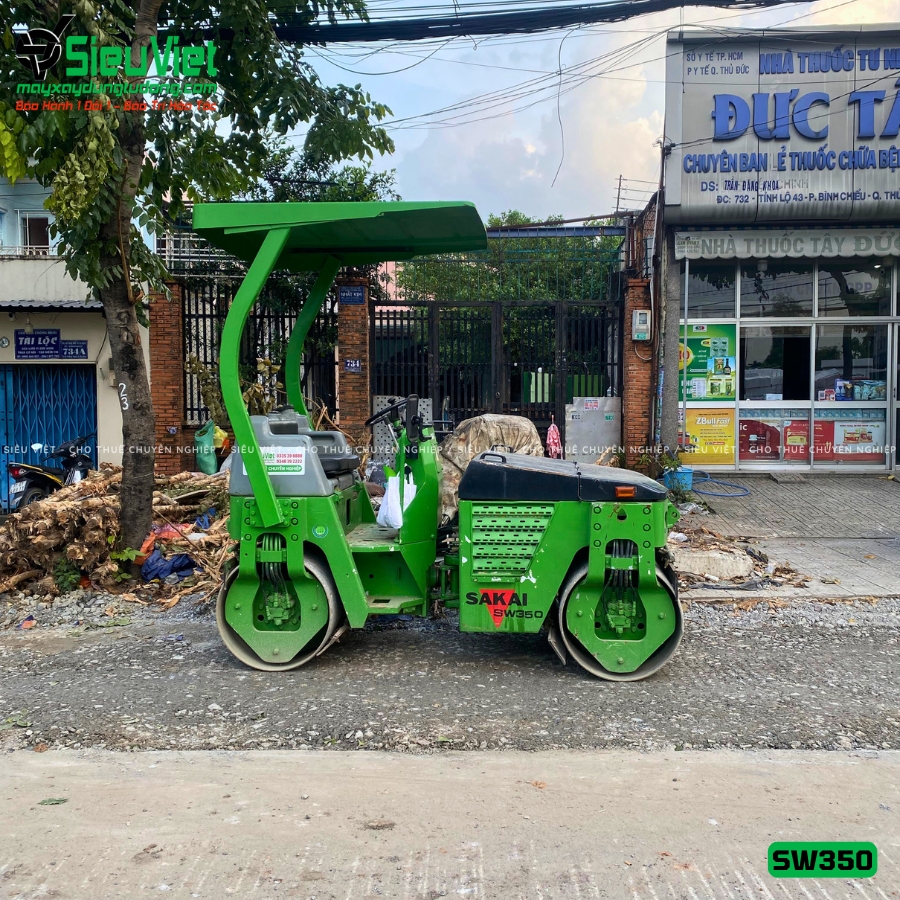 Xe lu rung nhỏ Sakai SW350 bàn giao