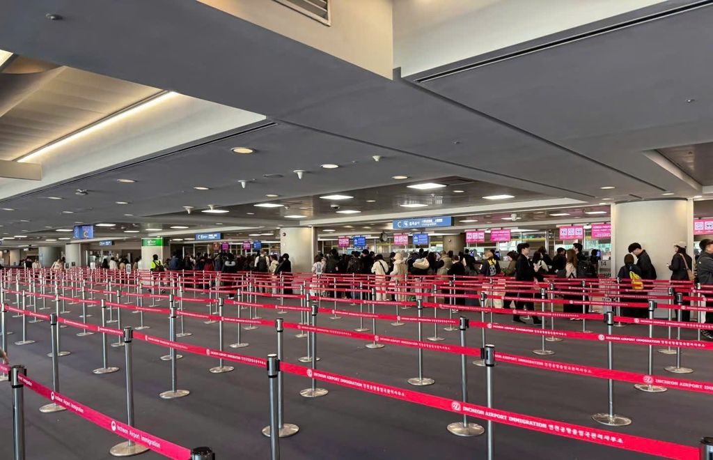 🛂 Trung Quốc Yêu Cầu Khai Báo Nhập Cảnh Online Từ 20/11/2025 – Du Khách Cần Biết Gì?