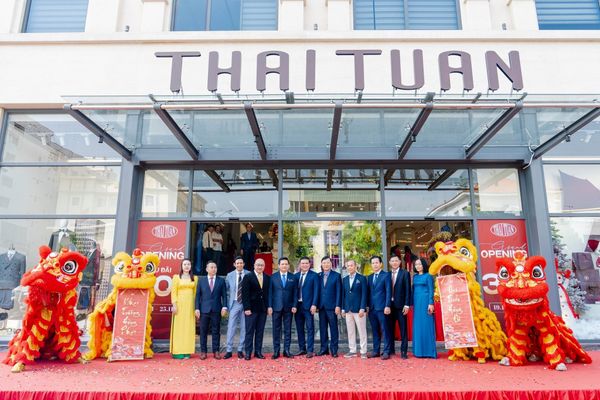 KHAI TRƯƠNG THÁI TUẤN CỘNG HÒA - ĐIỂM MUA SẮM ĐA PHONG CÁCH