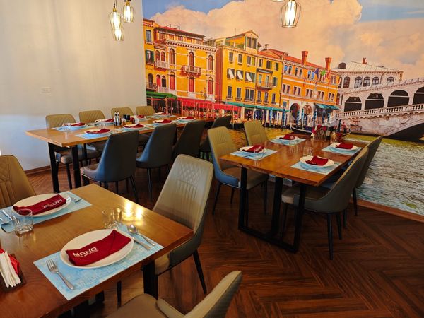 MANO Italian Hà Nội: Khám Phá Góc Venice Nhỏ Lãng Mạn & Tinh Tế