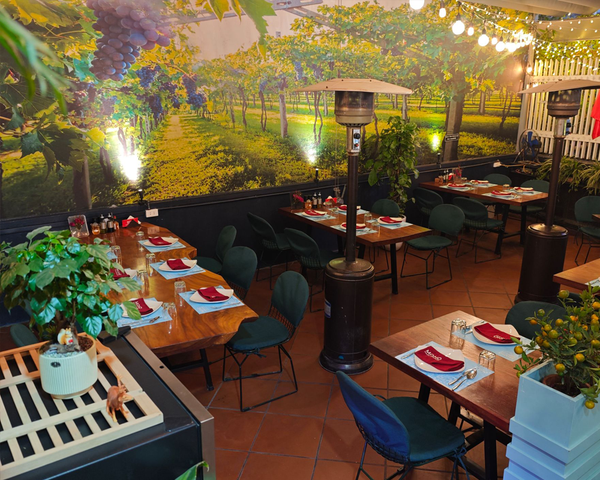 MANO Italian: Góc nhỏ lãng mạn giữa lòng Tây Hồ, Hà Nội