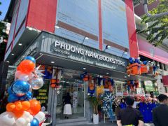 Beauty World Khai Trương Gian Hàng Tại Nhà Sách Phương Nam - Nguyễn Huệ