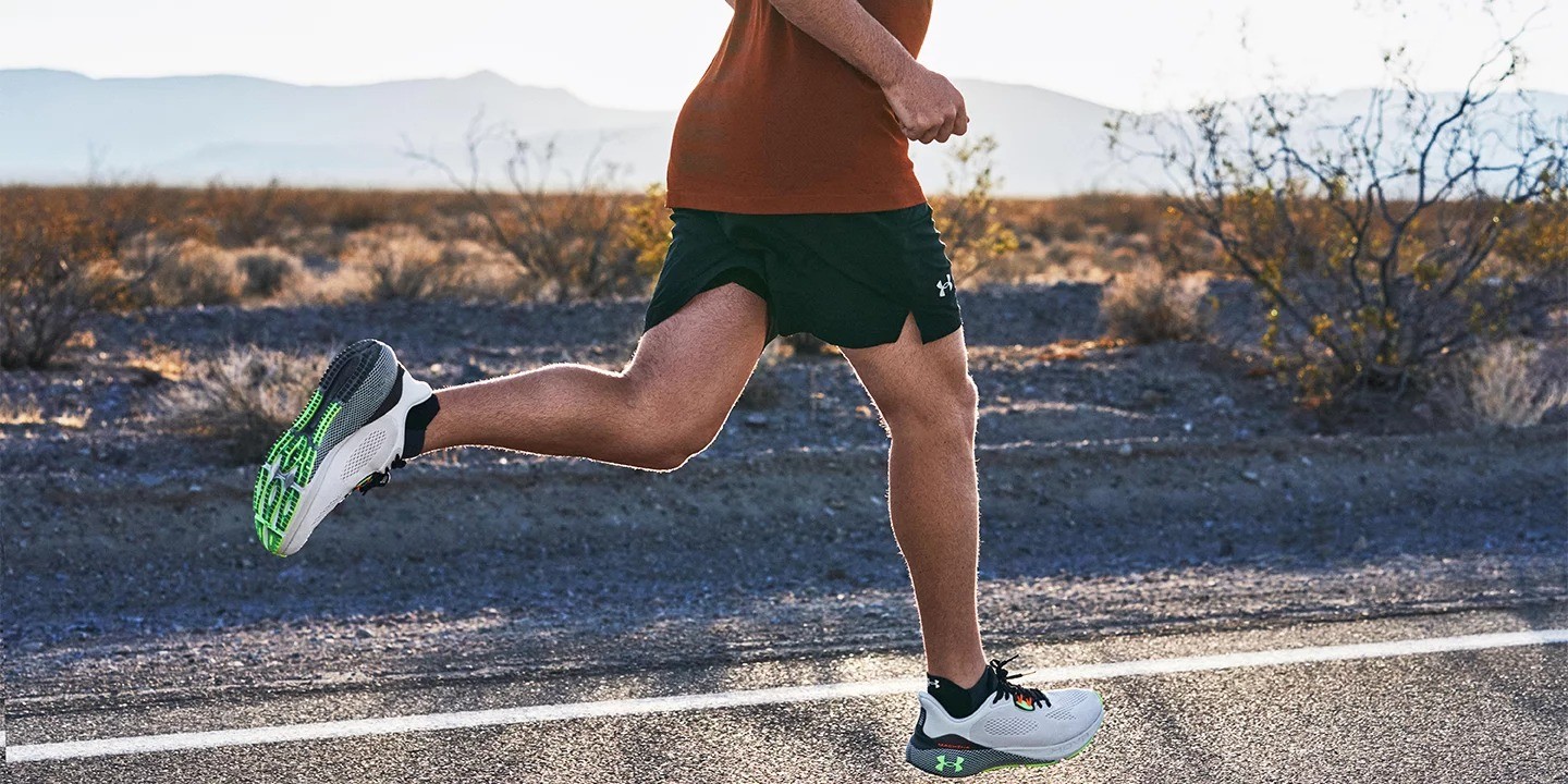 Chọn quần áo chạy mùa hè như thế nào để 