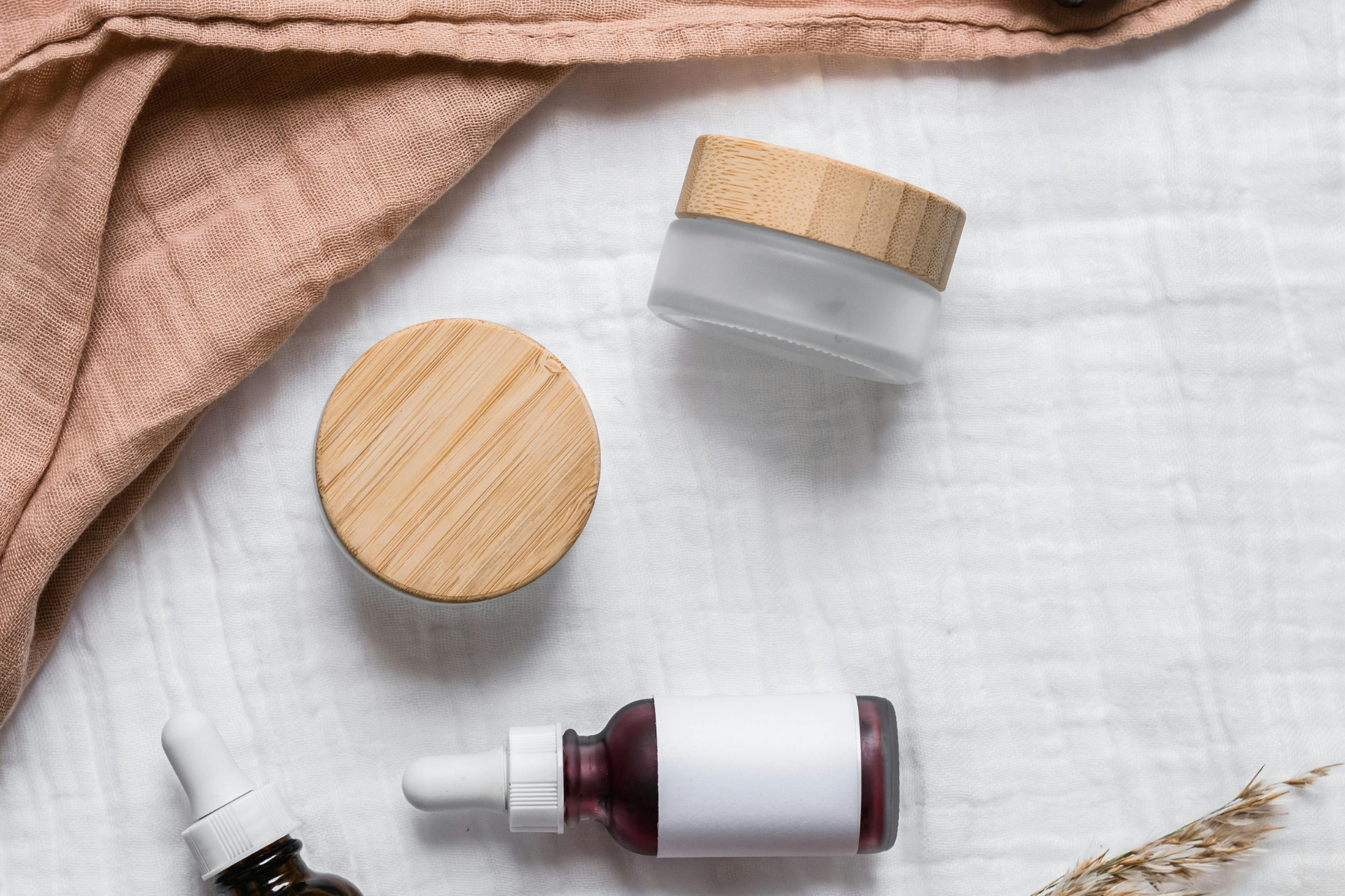 Những trend skincare hot nhưng không phải ai cũng nên thử: Đừng để da trả giá vì đu trend