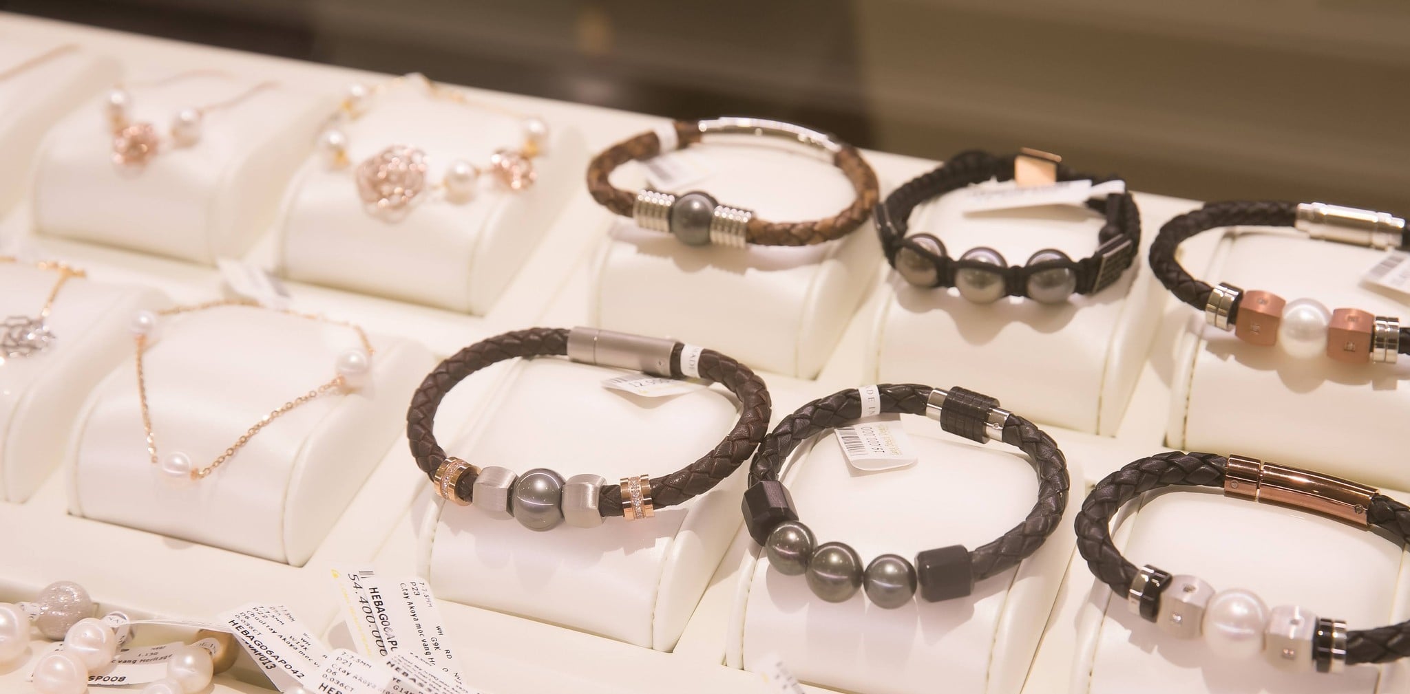 Top mẫu vòng tay phong Thủy mệnh Thủy cho nam, nữ