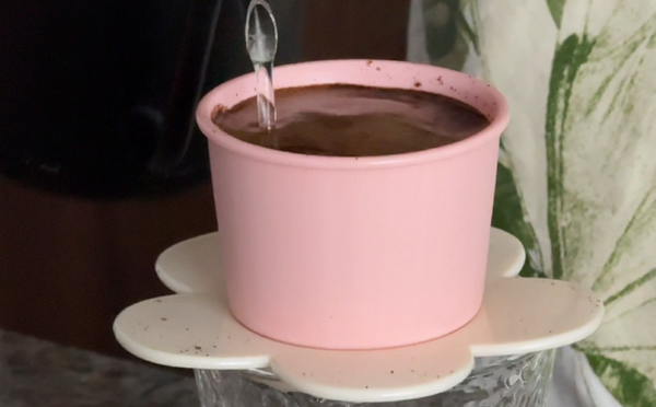 Taylor Swift's Latte với PHINƠI.