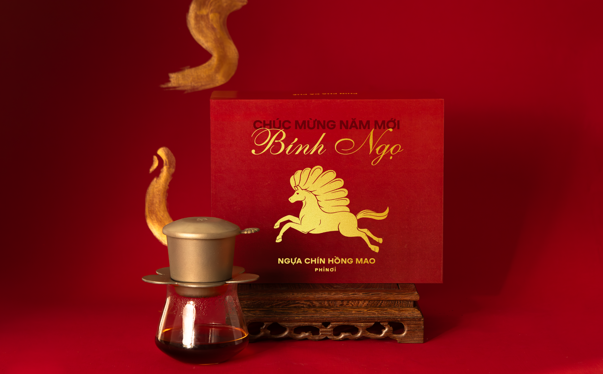 Phin Ngựa Chín Hồng Mao: Chiếc Phin Titan Đầu Tiên Trên Thế Giới