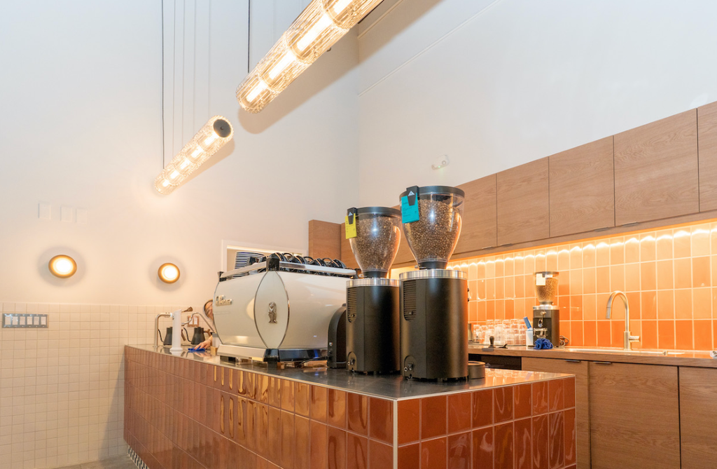 Khám Phá Quán Cà Phê Filigree Mới Mở Tại Horizon West, Florida