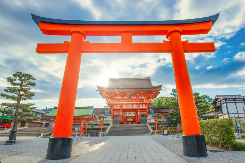 Chi Tiết Thiết Kế: Fuglen Kyoto - Quán Cà Phê Đậm Chất Nghệ Thuật