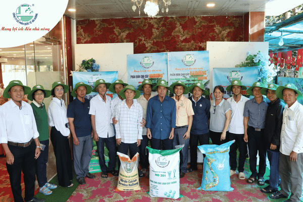 TẬP HUẤN NHÂN RỘNG MÔ HÌNH SẢN XUẤT DỪA HỮU CƠ