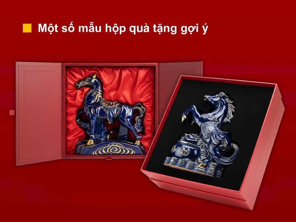 Tượng ngựa gốm sứ Bát Tràng cao cấp Tết Bính Ngọ 2026