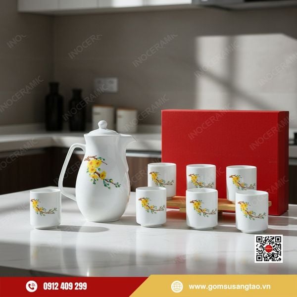Quà Tết doanh nghiệp bộ bình nước gốm sứ hoa mai vàng