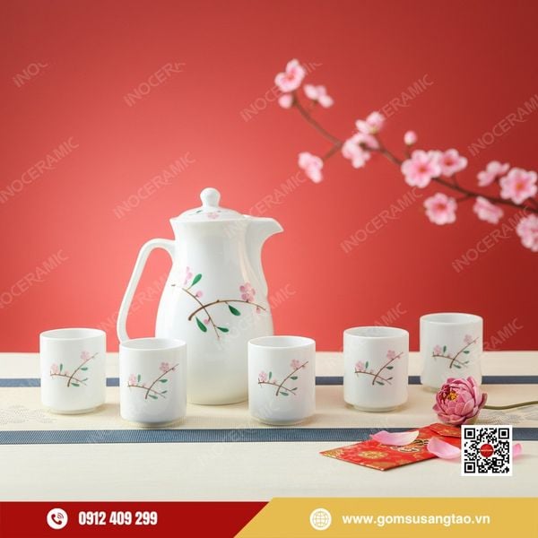 Bộ bình nước gốm sứ Bát Tràng hoa đào hồng vẽ tay làm quà Tết