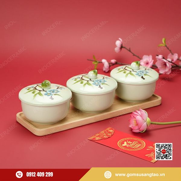 Bộ khay mứt Thanh Đào Cát Tường men ngọc Bát Tràng làm quà Tết doanh nghiệp cao cấp.