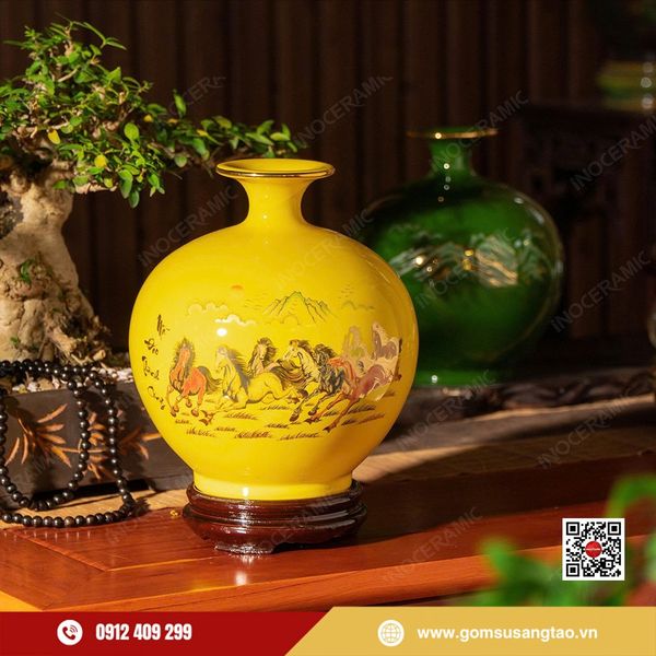 Quà Tết gốm sứ Bát Tràng Mã Đáo Thành Công in logo doanh nghiệp theo yêu cầu.