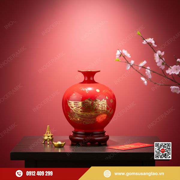 Hộp quà Tết gốm sứ Bát Tràng bình Thuận Buồm Xuôi Gió dát vàng cao cấp.