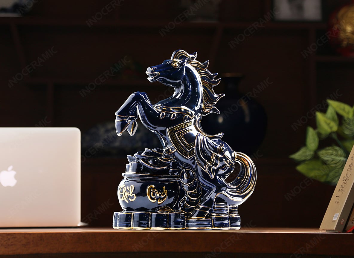 Tượng linh vật ngựa phong thuỷ Mã Đáo Thành Công - món quà tặng kèm lời chúc ý nghĩa trong năm Bính Ngọ 2026.
