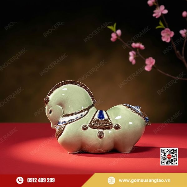 Tượng ngựa gốm sứ Bát Tràng màu sắc theo bản mệnh