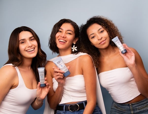 Review Kem Chống Nắng TiZO: Kem Khoáng Chất Mỹ Có Đáng Mua Cho Da Việt Nam 2026?