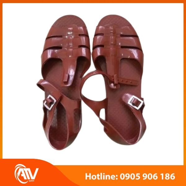 Dép phù hợp nhiều ngành nghề