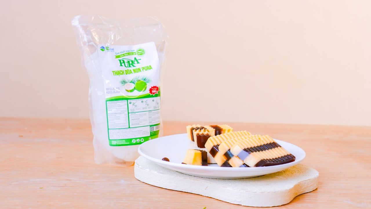 Cách làm thạch dừa socola thơm ngon, đơn giản ngay tại nhà