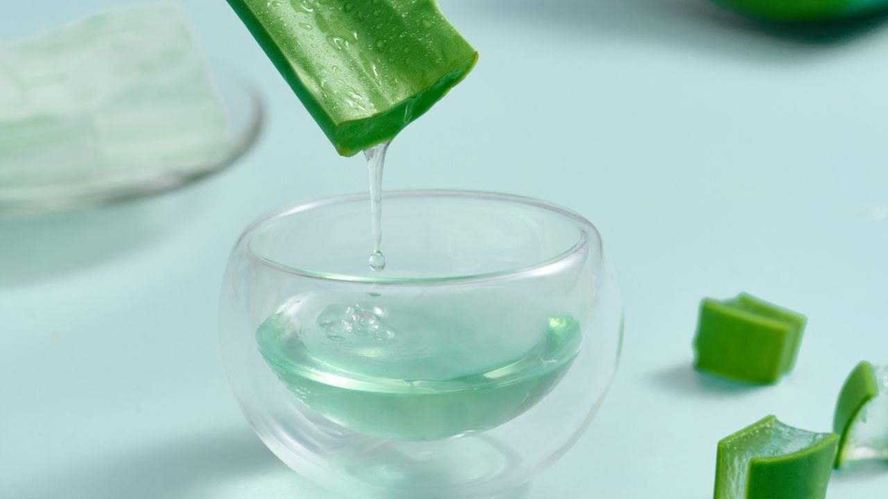 Sữa rửa mặt nha đam: Chọn đúng loại và dùng chuẩn cho từng loại da