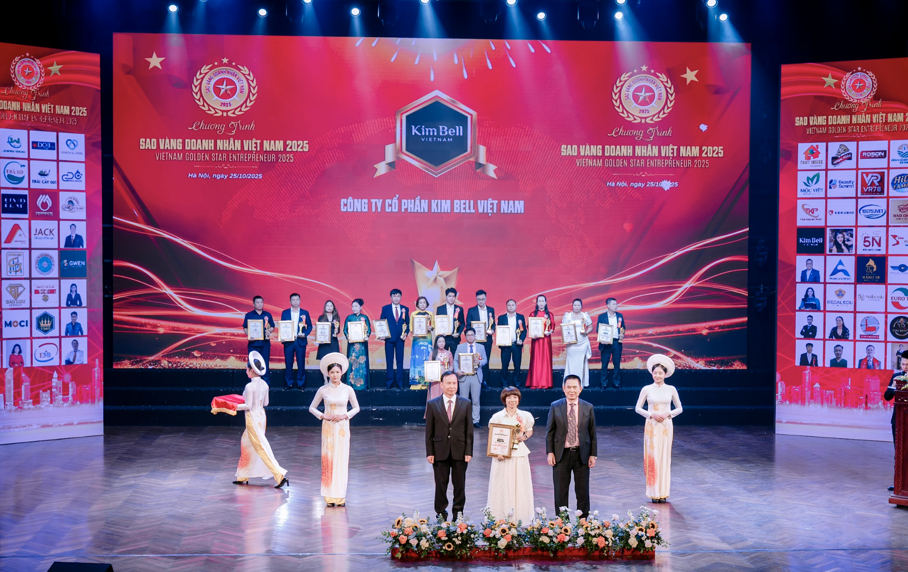 Kimbell vinh dự nhận giải SAO VÀNG THƯƠNG HIỆU VIỆT NAM 2025