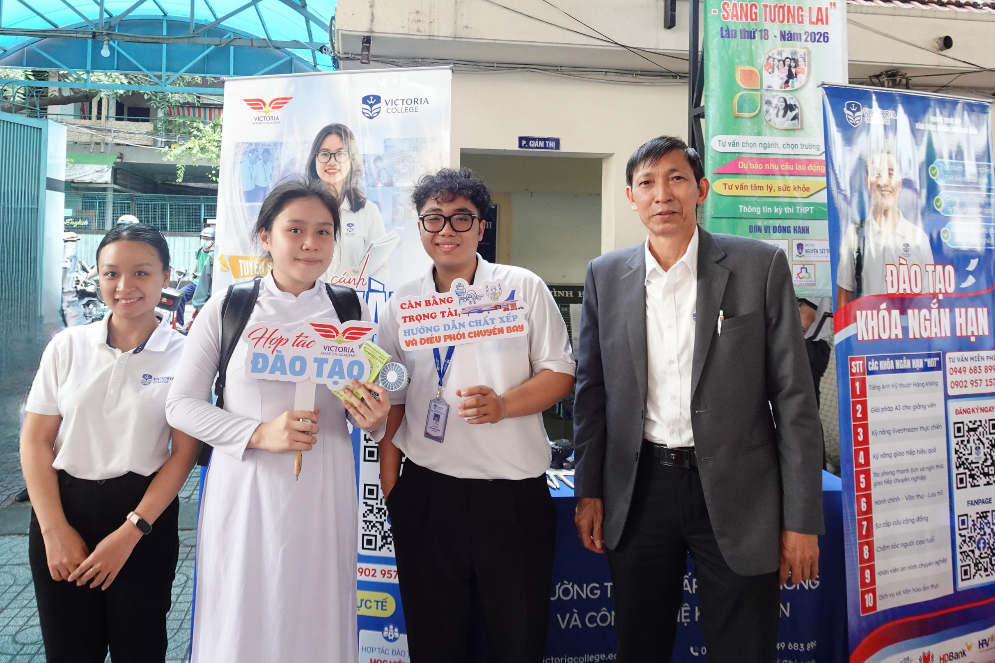Hướng Nghiệp THPT Phan Đăng Lưu Cùng Victoria College 2026
