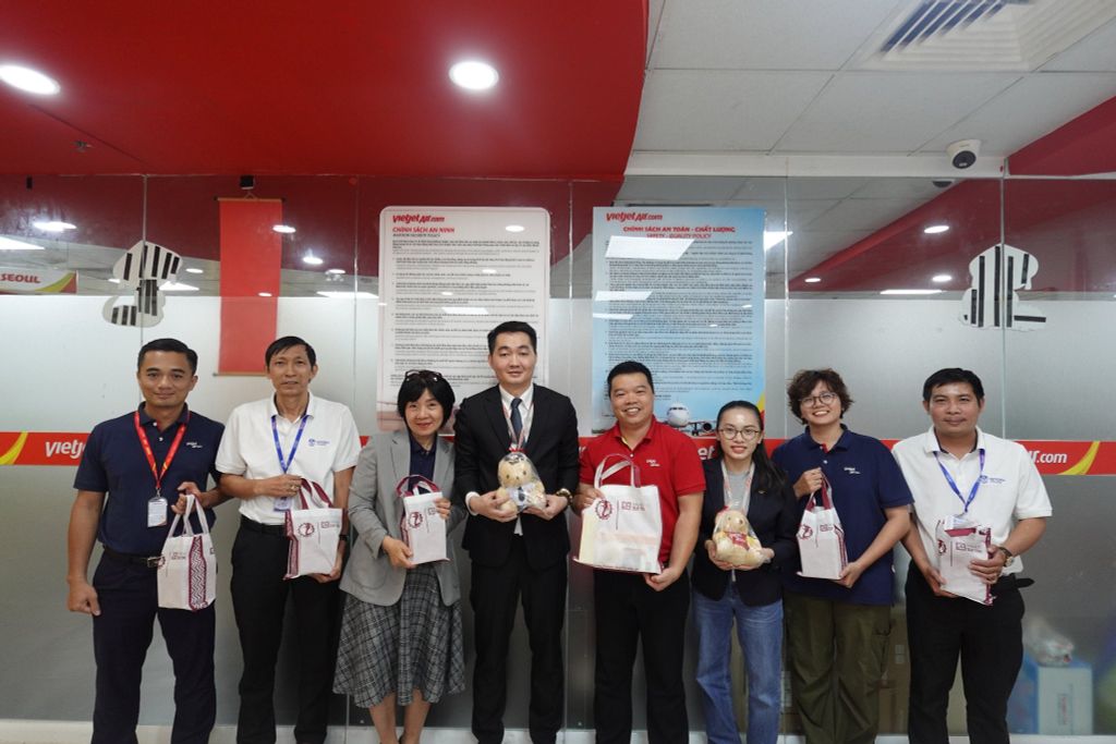 Victoria College gặp gỡ cùng Vietjet và Trường Du lịch - Đại học Duy Tân