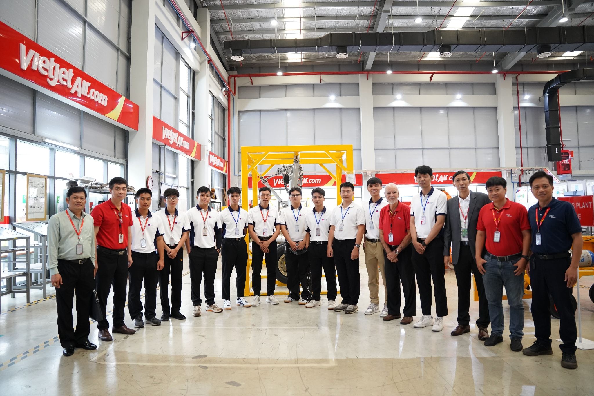 TUYỂN SINH NGÀNH BẢO TRÌ VÀ SỬA CHỮA MÁY BAY 2025