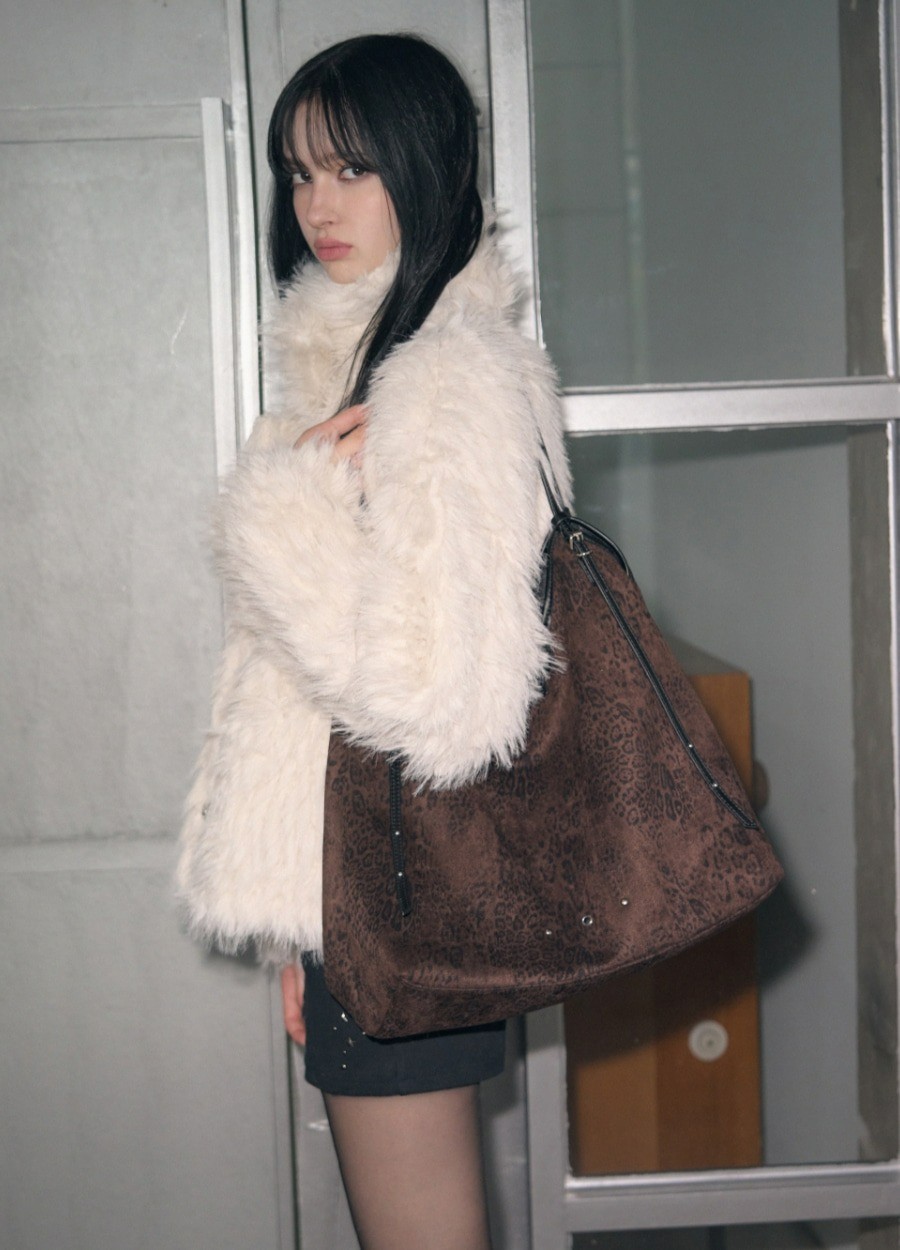 LEATHERY: GIẢI MÃ CƠN SỐT 