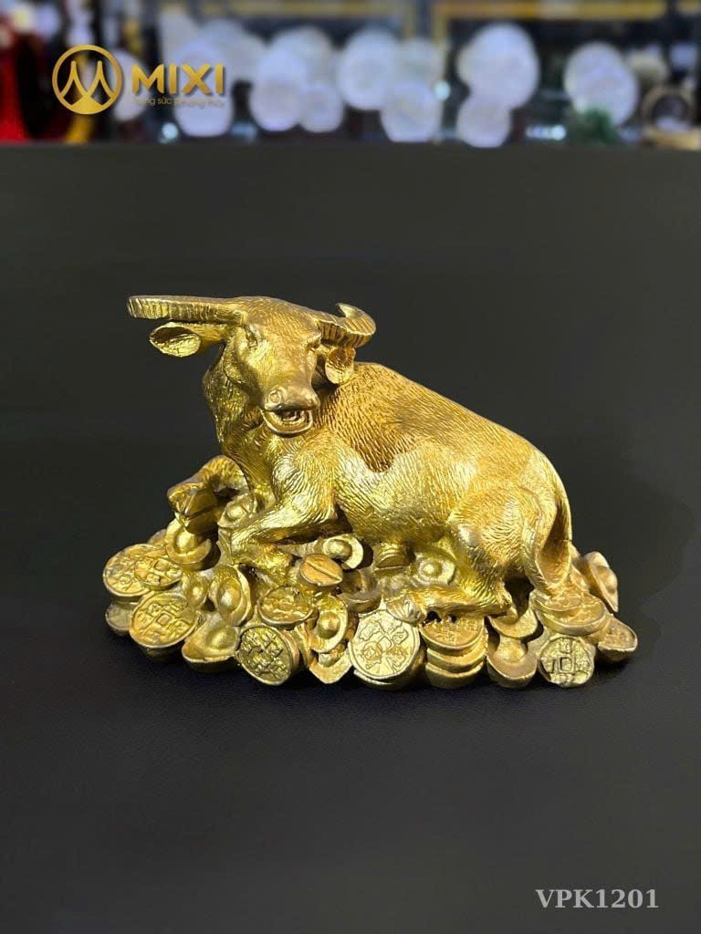 TƯỢNG TRÂU ĐỒNG VÀNG – BIỂU TƯỢNG CỦA TÀI LỘC, BỀN BỈ & PHÚC KHÍ LÂU DÀI