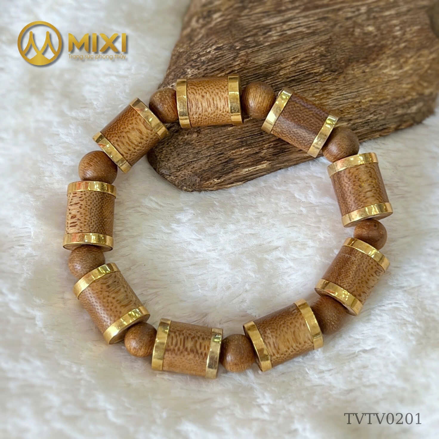 VÒNG TAY TRẦM HƯƠNG TỐC VƯỜN ĐỐT TRÚC BỌC VÀNG 10K (12 LY): KHÍ CHẤT QUÂN TỬ – BẢN LĨNH VÀ SỰ BÌNH AN THƯỢNG ĐỈNH