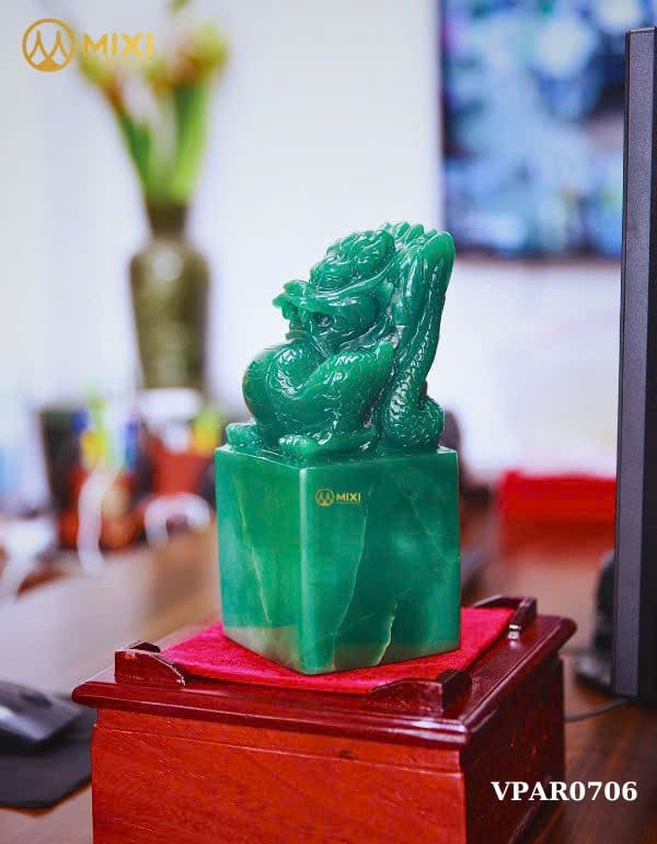 ẤN RỒNG THẠCH ANH XANH: UY QUYỀN ĐẾ VƯƠNG – NẮM GIỮ CƠ ĐỒ, BỨT PHÁ KINH DOANH