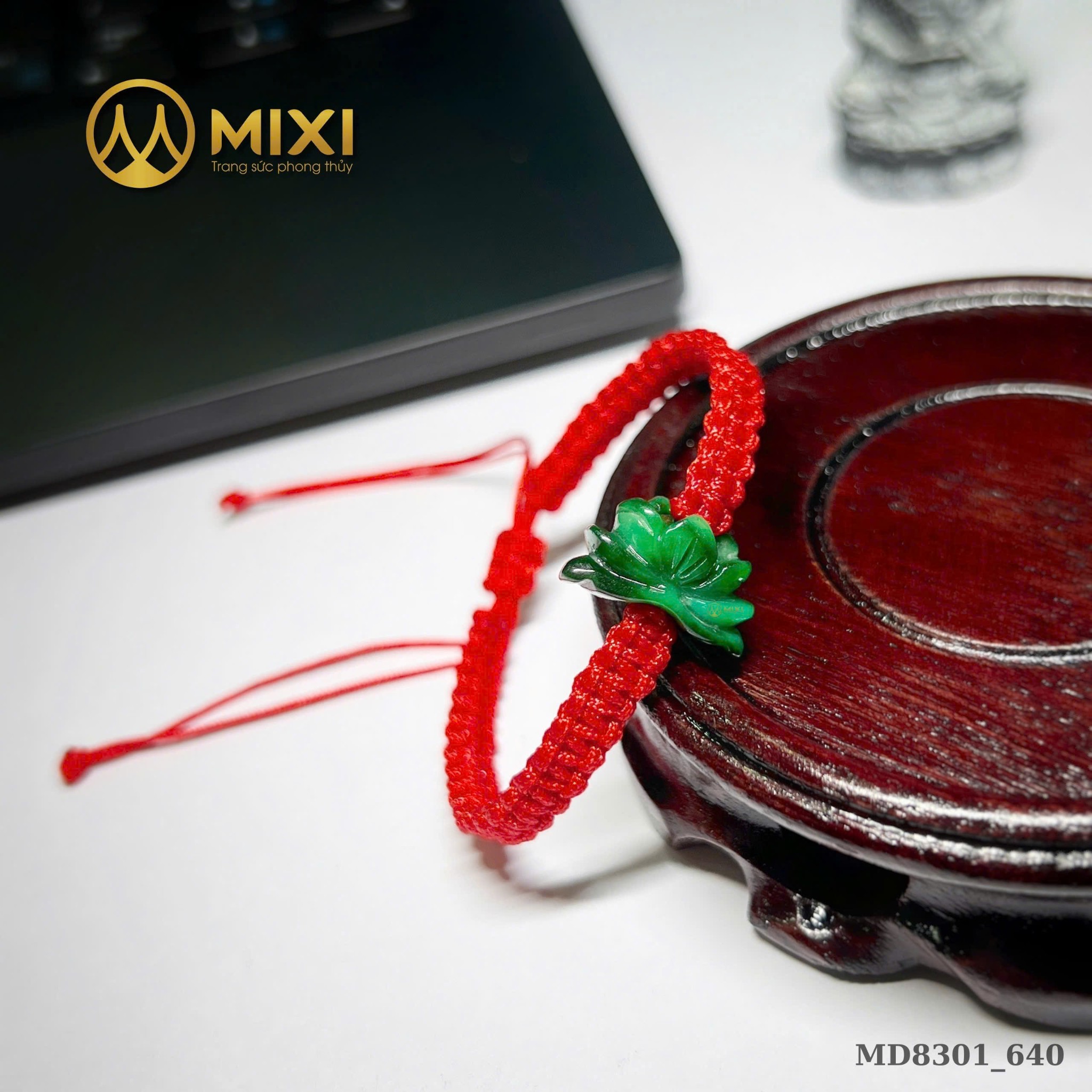 Vòng Tay Tết Chỉ Đỏ Mix Mặt Hoa Sen Ngọc Sơn Thủy – Bình An Trọn Vẹn, Gìn Giữ Nét Thanh Tao