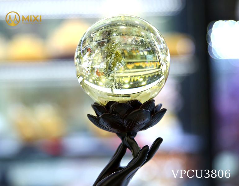 Quả Cầu Thạch Anh Vàng VIP 6cm – Tinh Hoa Năng Lượng, Tầm Nhìn Kiệt Xuất