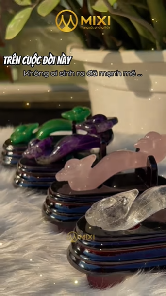 🍀 Có những nỗi đau phải tự mình đi qua… và chỉ khi trải qua muôn vàn khó khăn, ta mới học cách đứng dậy bằng chính đôi chân của mình.