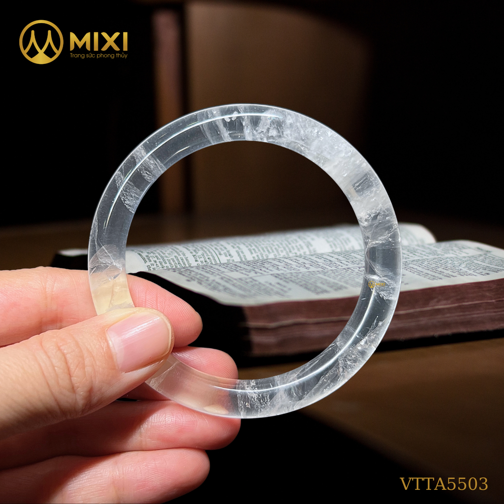 VÒNG TAY BẢN LIỀN THẠCH ANH TRẮNG – TINH KHIẾT, THANH SẠCH, NĂNG LƯỢNG AN YÊN