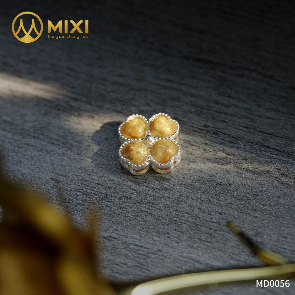 MẶT DÂY CỎ 4 LÁ THẠCH ANH TÓC VÀNG BỌC BẠC 999 – BIỂU TƯỢNG MAY MẮN & TÀI LỘC DÀNH RIÊNG CHO NÀNG