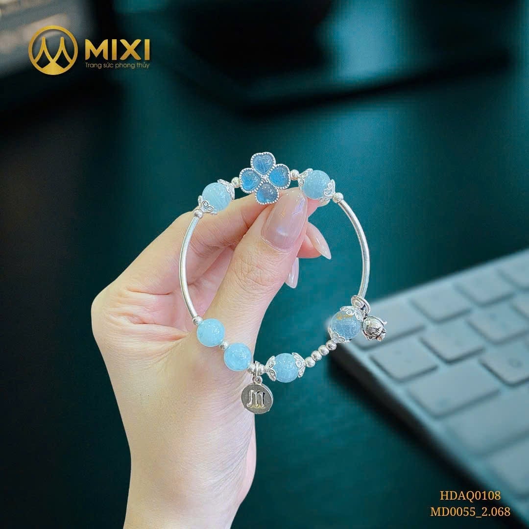 LẮC TAY BẠC AQUAMARINE MIX CỎ BỐN LÁ: THANH ÂM CỦA BIỂN CẢ – GÓI TRỌN MAY MẮN, BÌNH YÊN