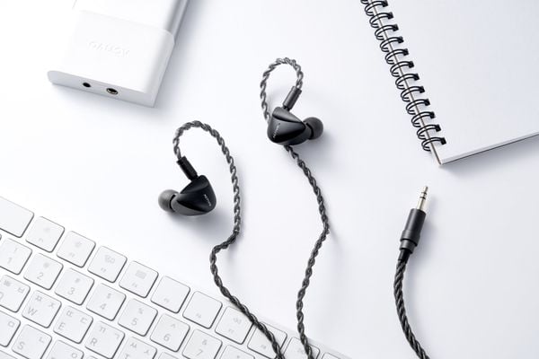 iRiver Astell n Kern Activo SCOOP màu đen mới
