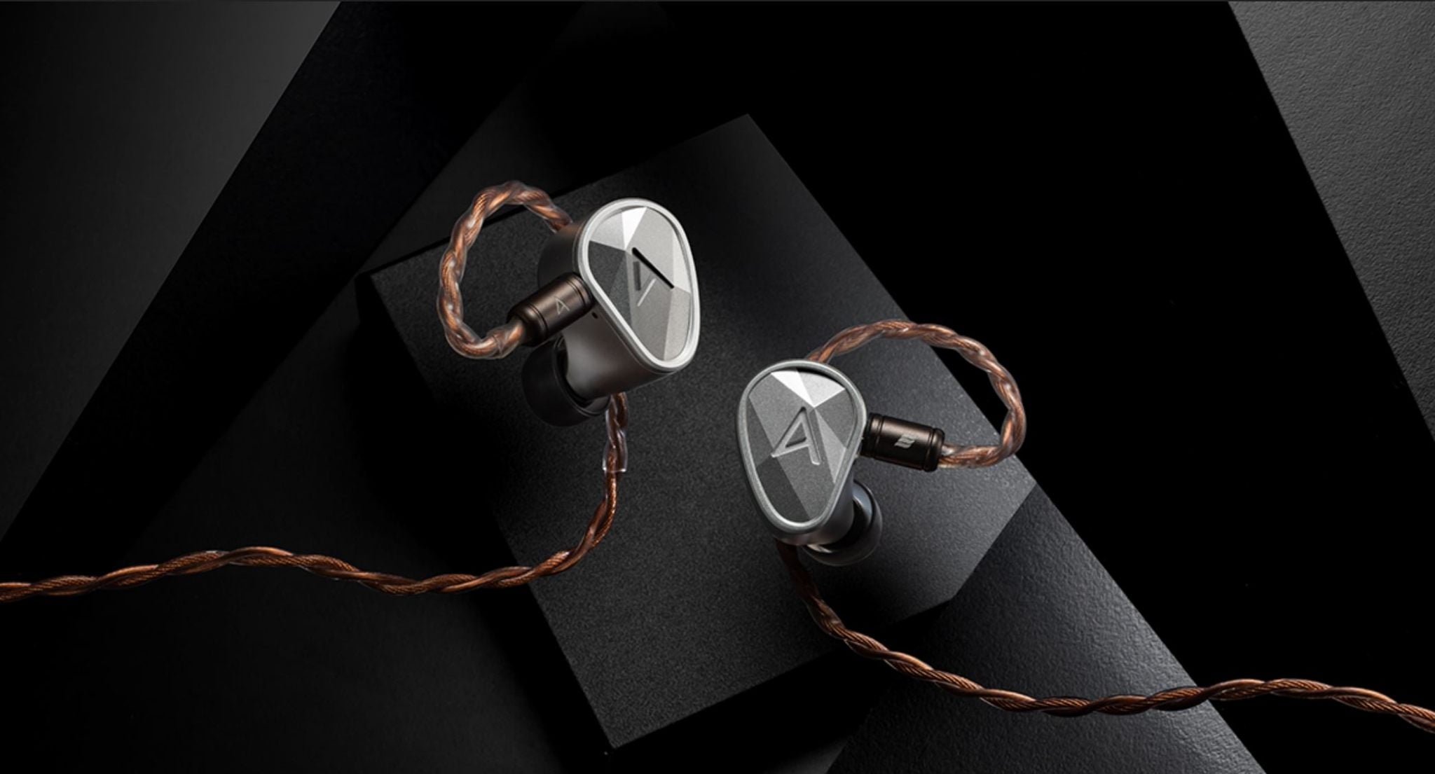 Astell n Kern CLARUS, Tai nghe In Ear