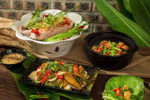 Hà Nội vào Thu – cá lăng đưa vị cơm nhà