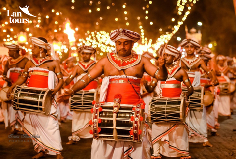 NẾU CHƯA THẤY PERAHERA - CHƯA THỰC SỰ ĐẾN SRI LANKA