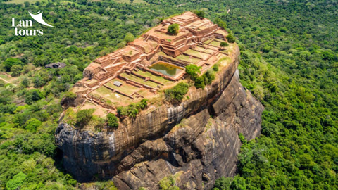 PHÁO ĐÀI 'TRÊN KHÔNG' SIGIRIYA - KỲ QUAN KIẾN TRÚC CỔ ĐẠI GIỮA RỪNG XANH – CÂU CHUYỆN HƠN 1.500 NĂM VỀ TÌNH PHỤ TỬ VÀ TRÍ TUỆ THỦY LỰC