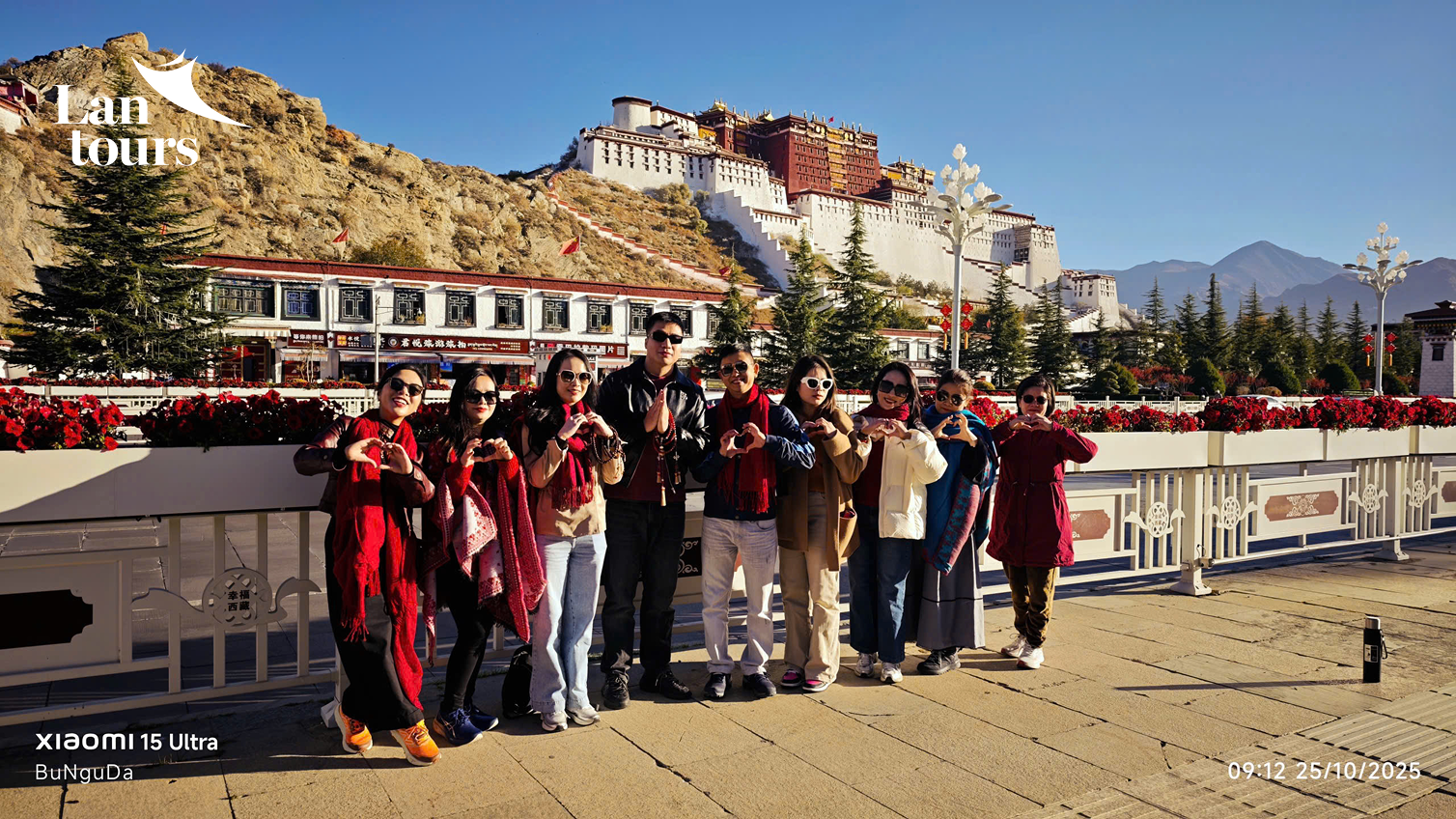 "Check-in" Tây Tạng mùa đẹp nhất – trải nghiệm chỉ có một lần trong năm