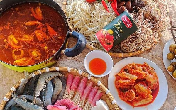 Cách nấu lẩu chua cay tại nhà ngon như ngoài tiệm